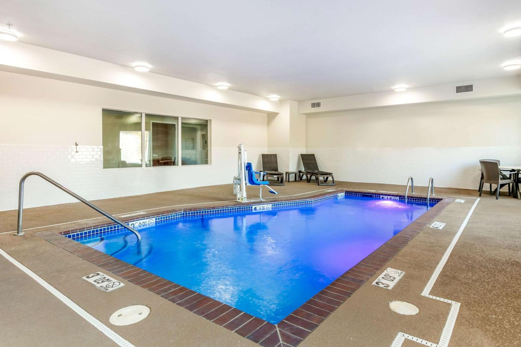 Comfort Inn & Suites Van Buren - Fort Smith Екстериор снимка
