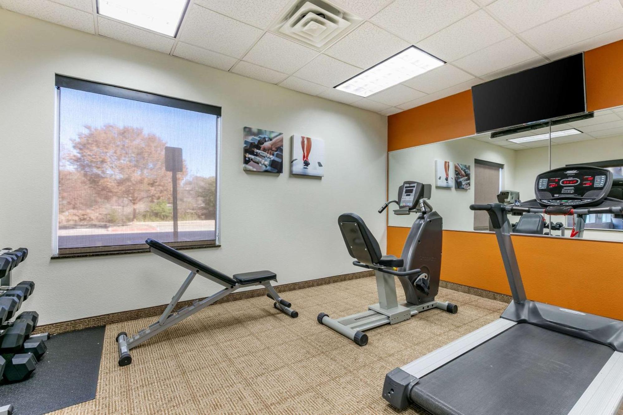 Comfort Inn & Suites Van Buren - Fort Smith Екстериор снимка