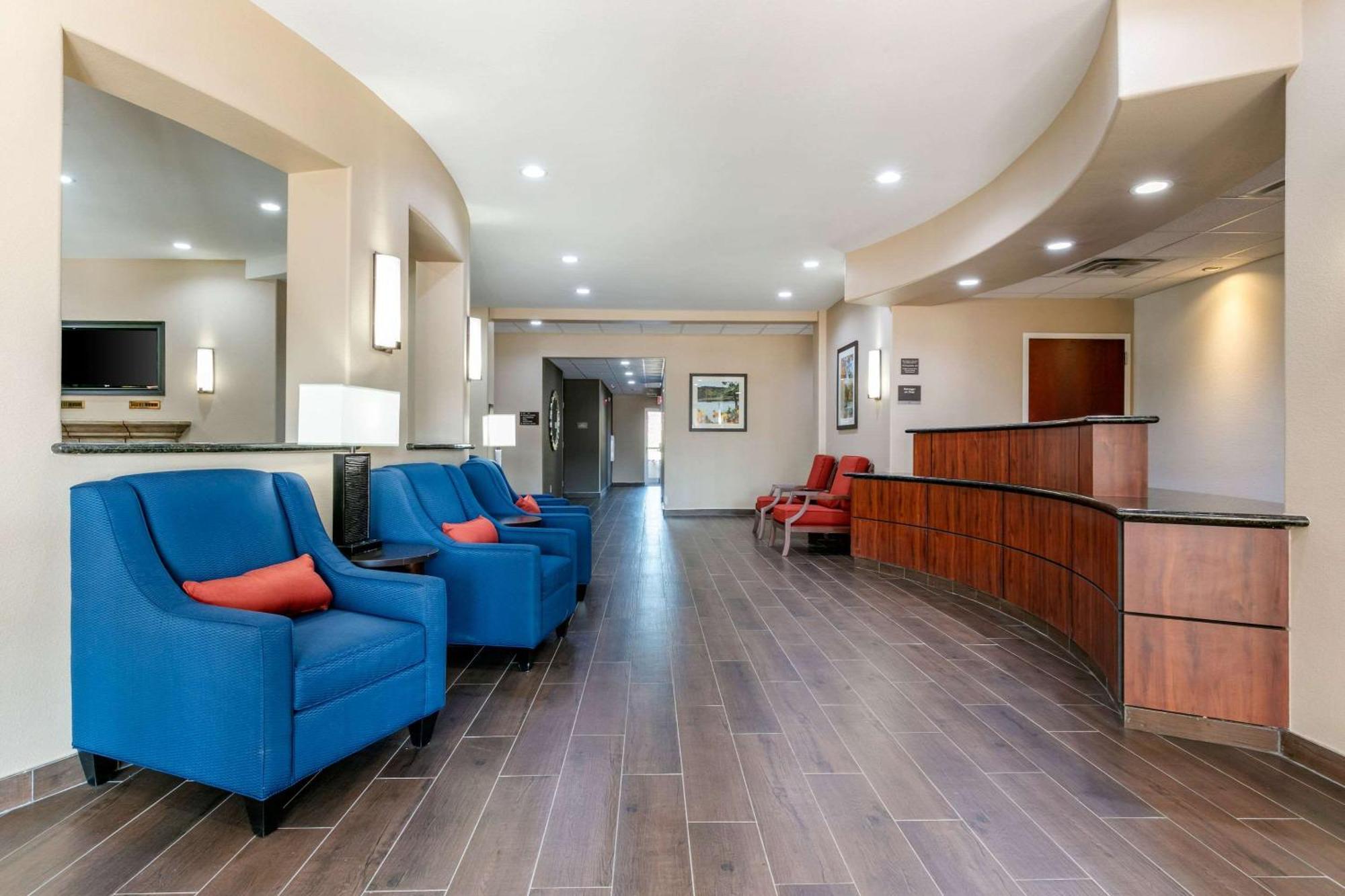 Comfort Inn & Suites Van Buren - Fort Smith Екстериор снимка